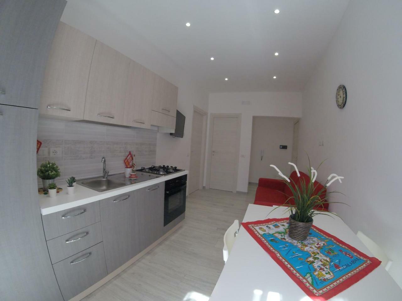 Oudeis Holidays Apartments Tropea Zewnętrze zdjęcie